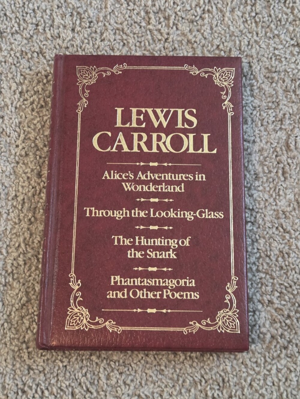 ADVENTURES IN WONDERLAND, LOOKING-GLASS, SNARK--Lewis Carroll (1984, Vintage